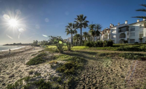 HB - Comfortable Beachfront Holiday Apartment